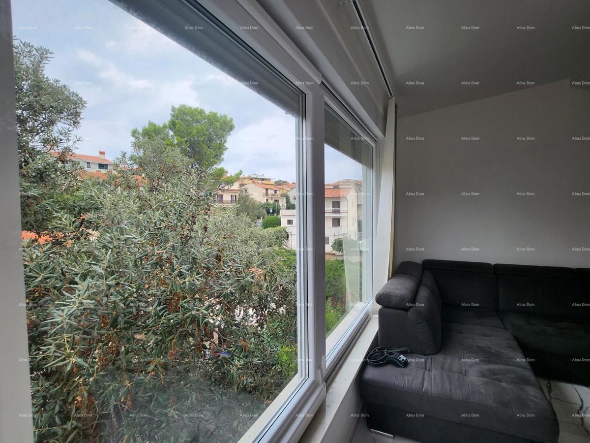 Peščena uvala, prva vrsta do morja. Apartma s pogledom na morje.