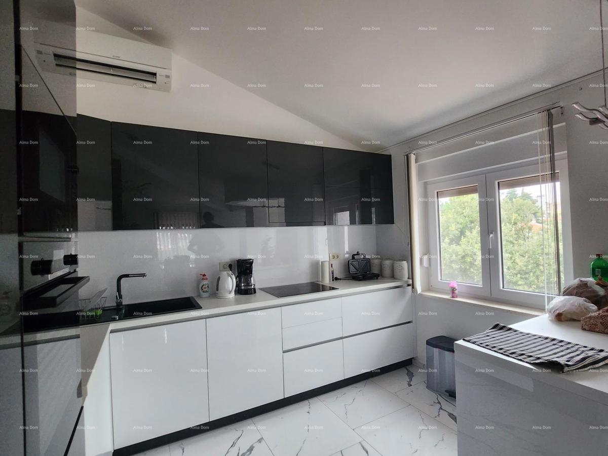 Peščena uvala, prva vrsta do morja. Apartma s pogledom na morje.