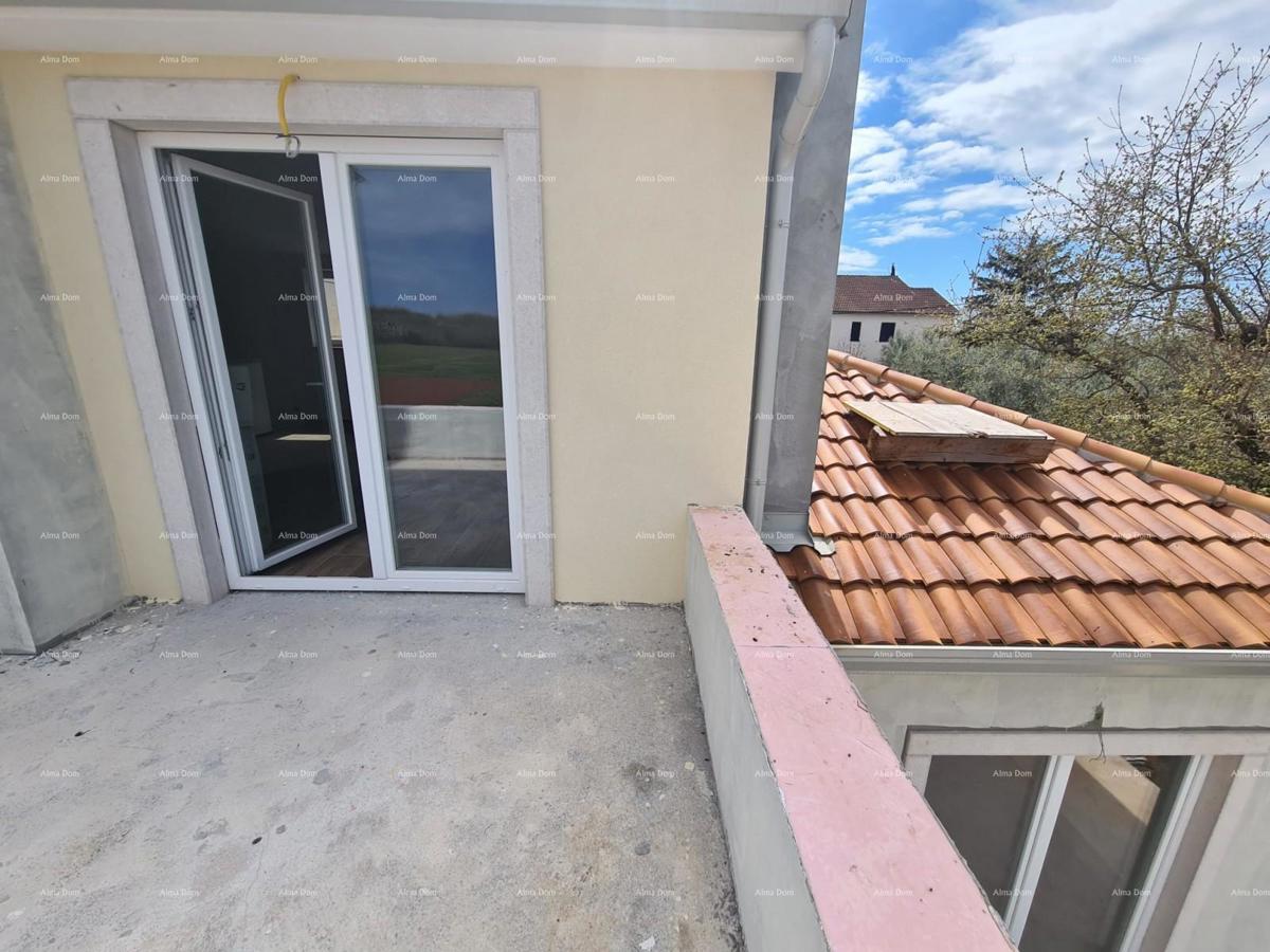 Elegantna vila v mirnem okolju blizu morja s pogledom na vinograde in oljčne nasade