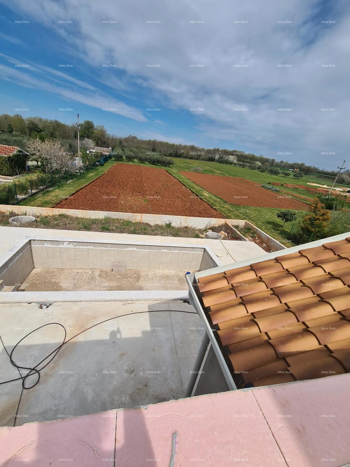 Elegantna vila v mirnem okolju blizu morja s pogledom na vinograde in oljčne nasade