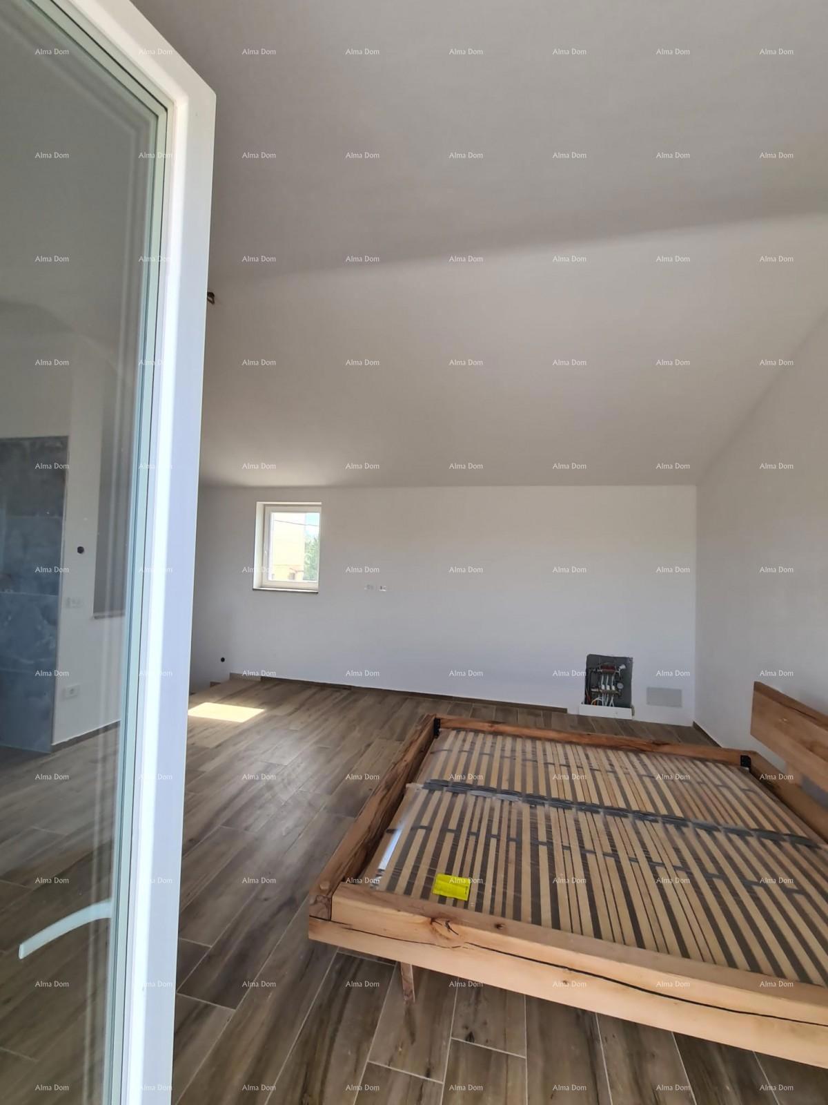 Elegantna vila v mirnem okolju blizu morja s pogledom na vinograde in oljčne nasade