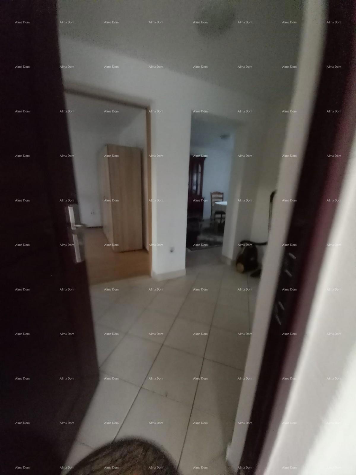 Prodaja hiše z dvema ločenima stanovanjem, Šišan!