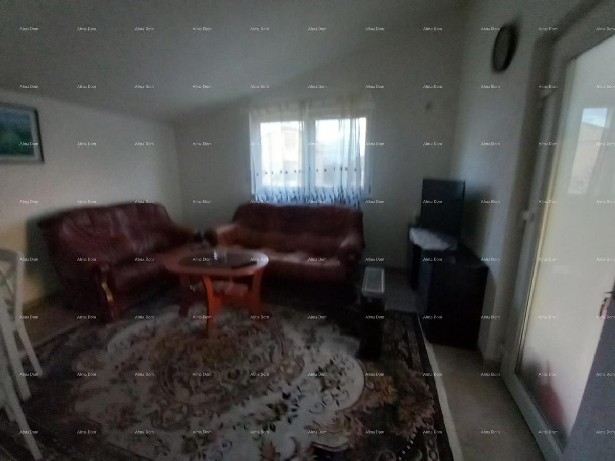 Prodaja hiše z dvema ločenima stanovanjem, Šišan!