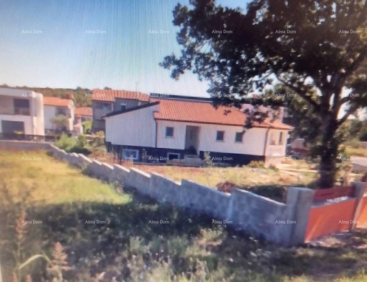 Prodamo zazidljivo zemljišče, Poreč, 1000m2