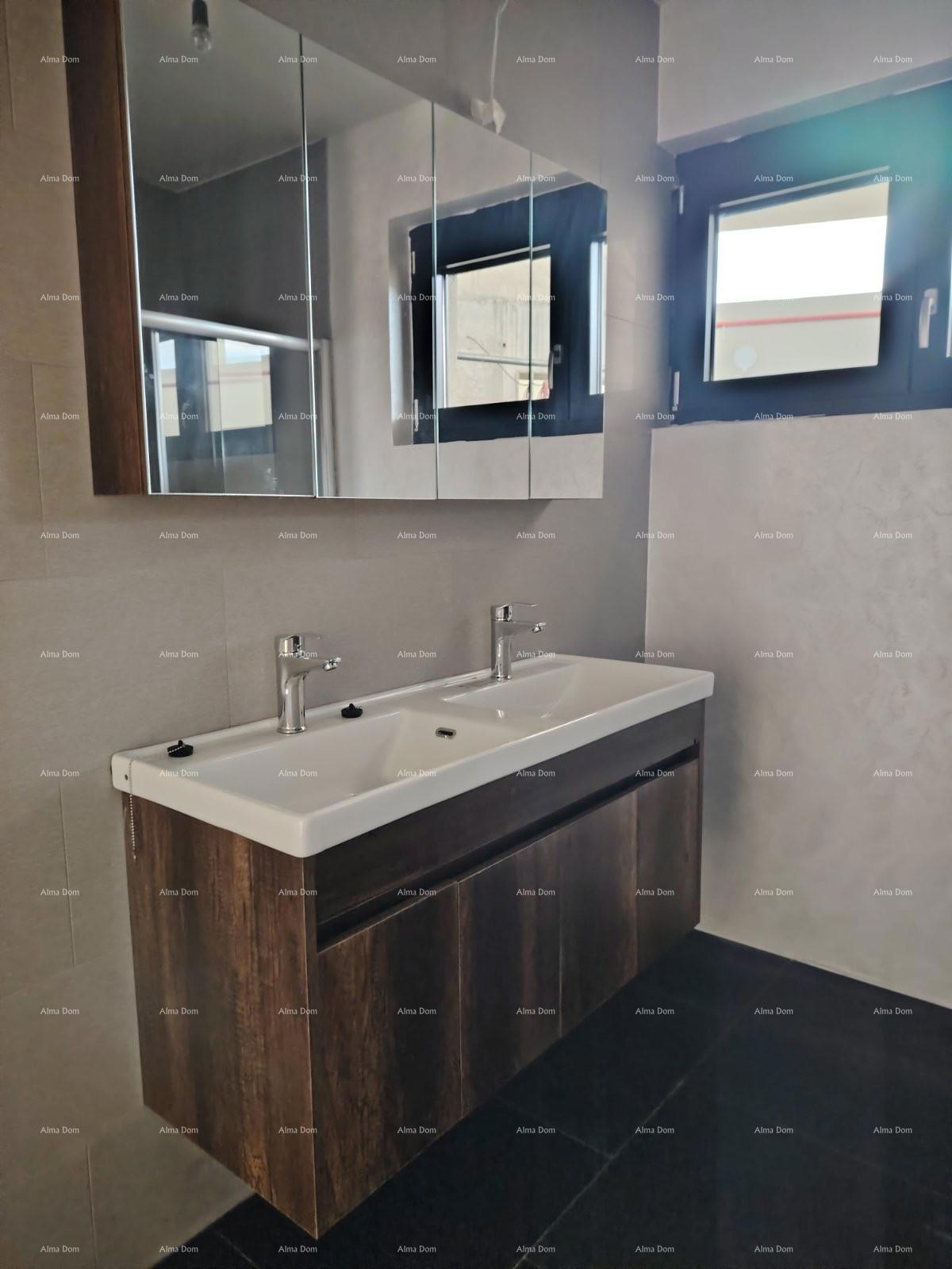Poreč, Veli Maj, PENTHOUSE S PANORAMSKIM POGLEDOM NA MORJE