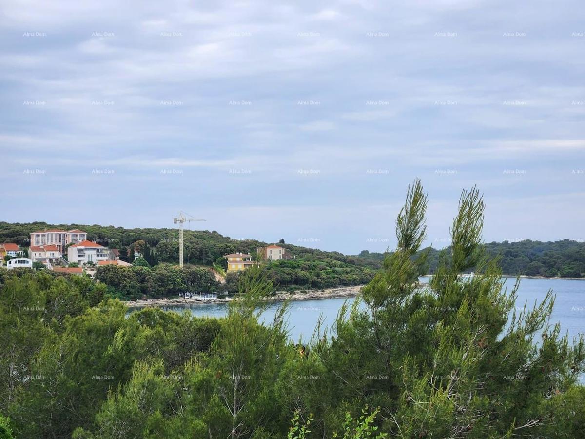 Prodaja modernih stanov v ekskluzivni stavbi s pogledom na marino, Pula!