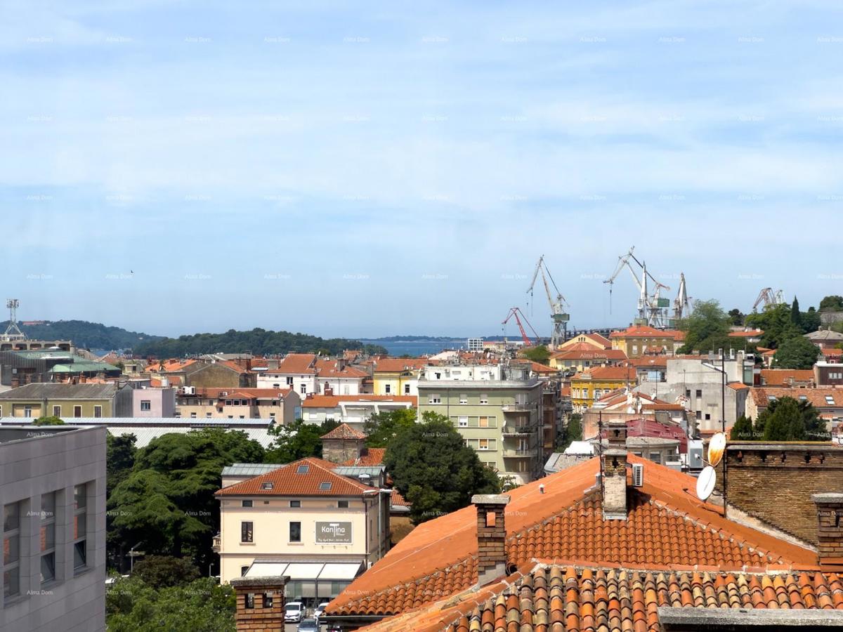Prodaja stanovanja v centru s 4 stanovanjskimi enotami, Pula!