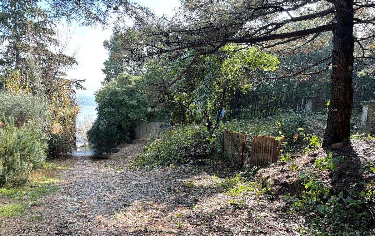 Umag, zemljišče, 500 m2 – 50 m od plaže T2 zona, R2 zona