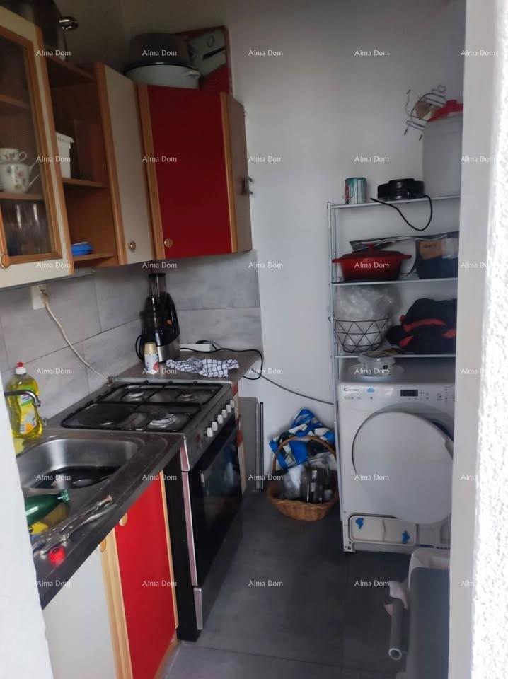 Na prodaju – prostoren stan v Puli, 110 m²