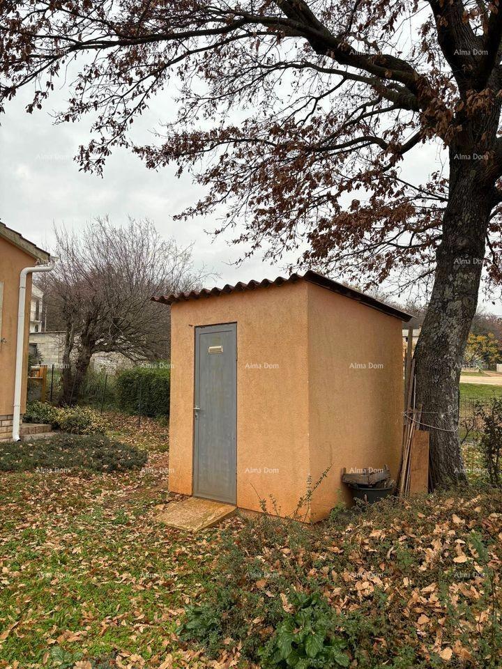 Prodamo hišo - enonadstropno hišo, v okolici Loborike
