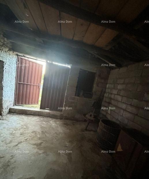 Na prodaju kamena kuća za obnovo – okolica Buja