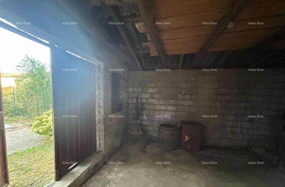 Na prodaju kamena kuća za obnovo – okolica Buja