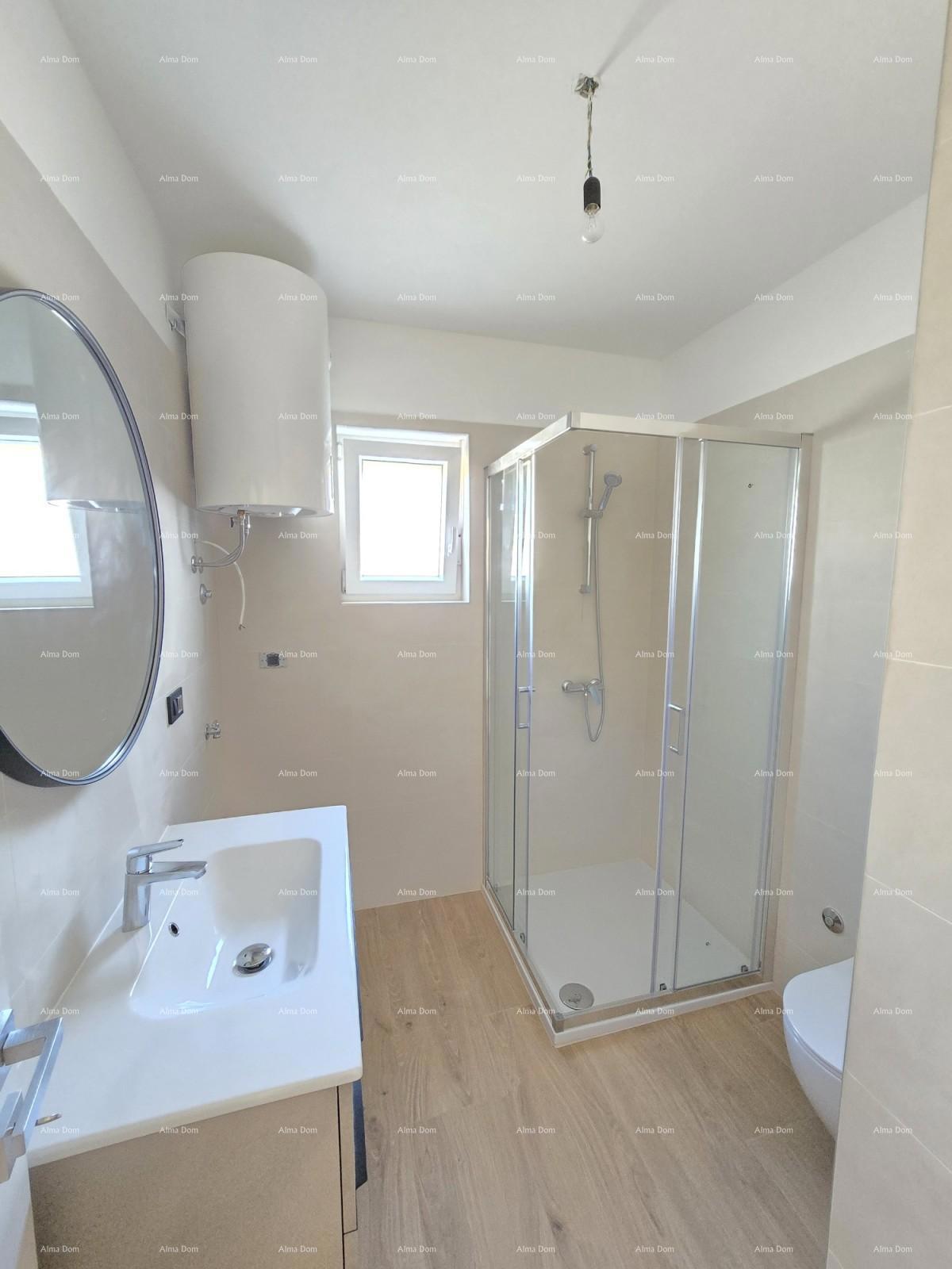 Elegantna stan s dvorištem in bazenom v bližini centra Pule!