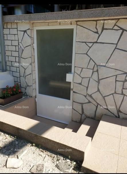 Hiša s teraso – Kavran.