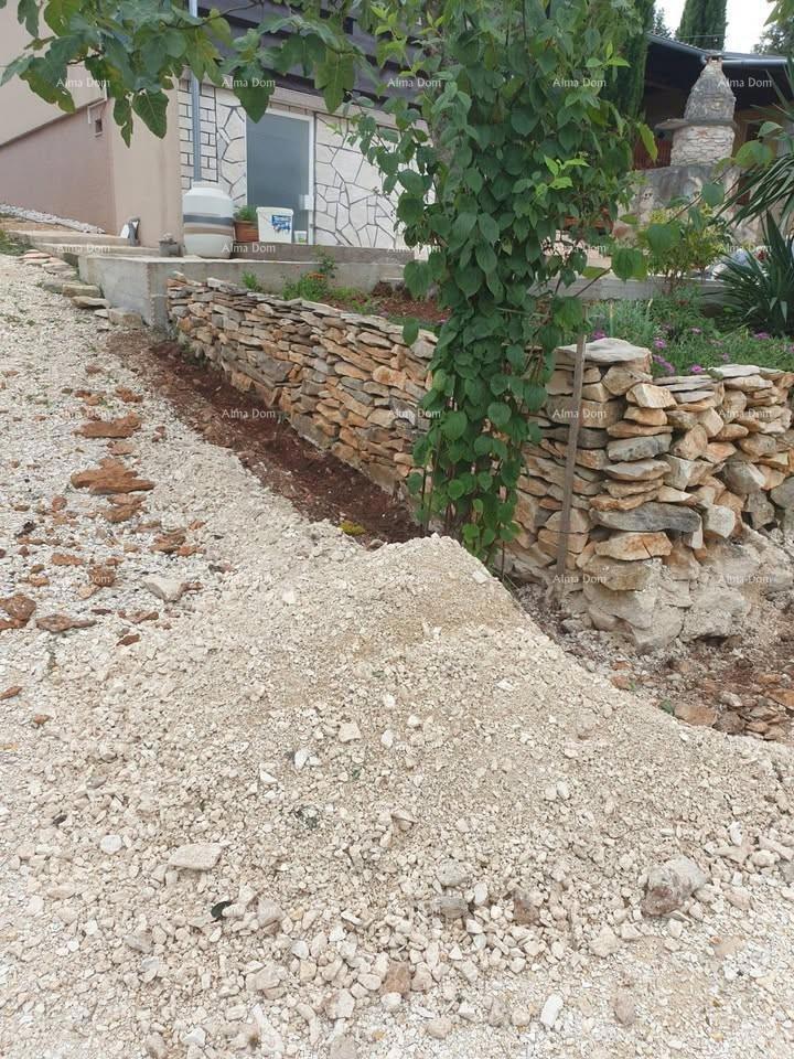 Hiša s teraso – Kavran.