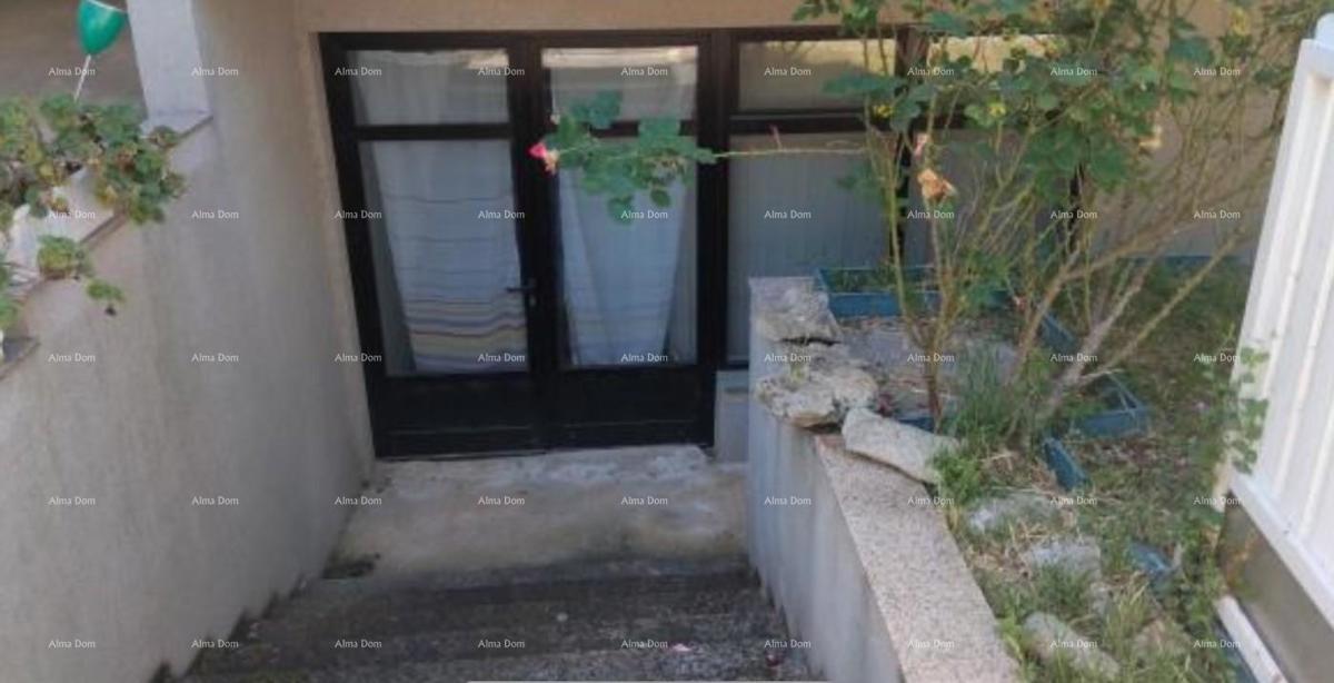 Hiša z apartmaji v Fažani