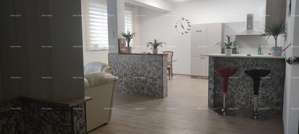 Stanovanje v Puli! Z dvema spalnicama! Gregovica. V bližini nove bolnišnice.