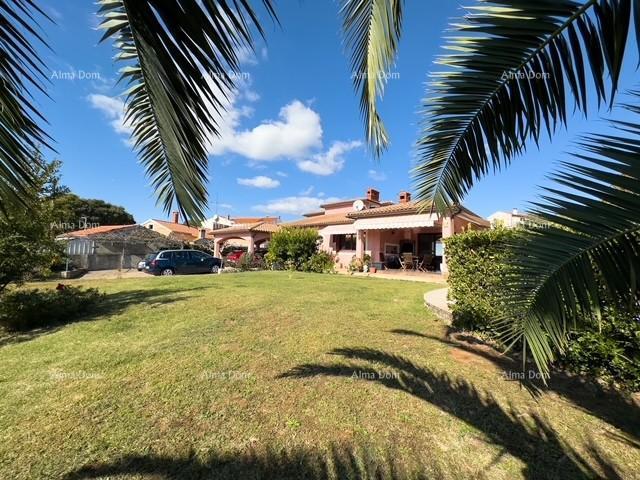 Bale: Prostorna vila s bazenom in hišo za goste