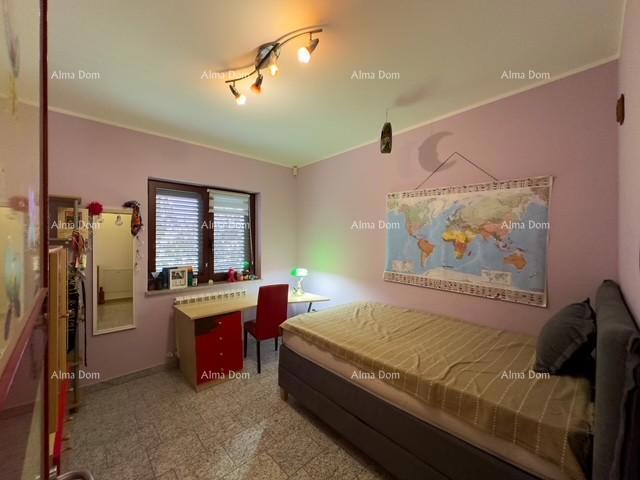 Bale: Prostorna vila s bazenom in hišo za goste