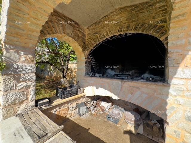 Bale: Prostorna vila s bazenom in hišo za goste