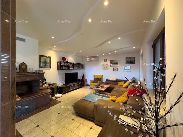 Bale: Prostorna vila s bazenom in hišo za goste