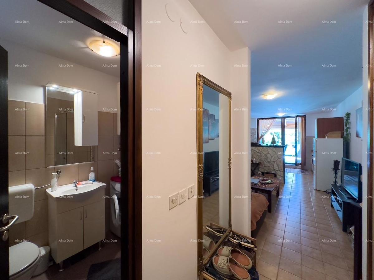 Prodajemo stan v Dugi Uvali blizu morja.