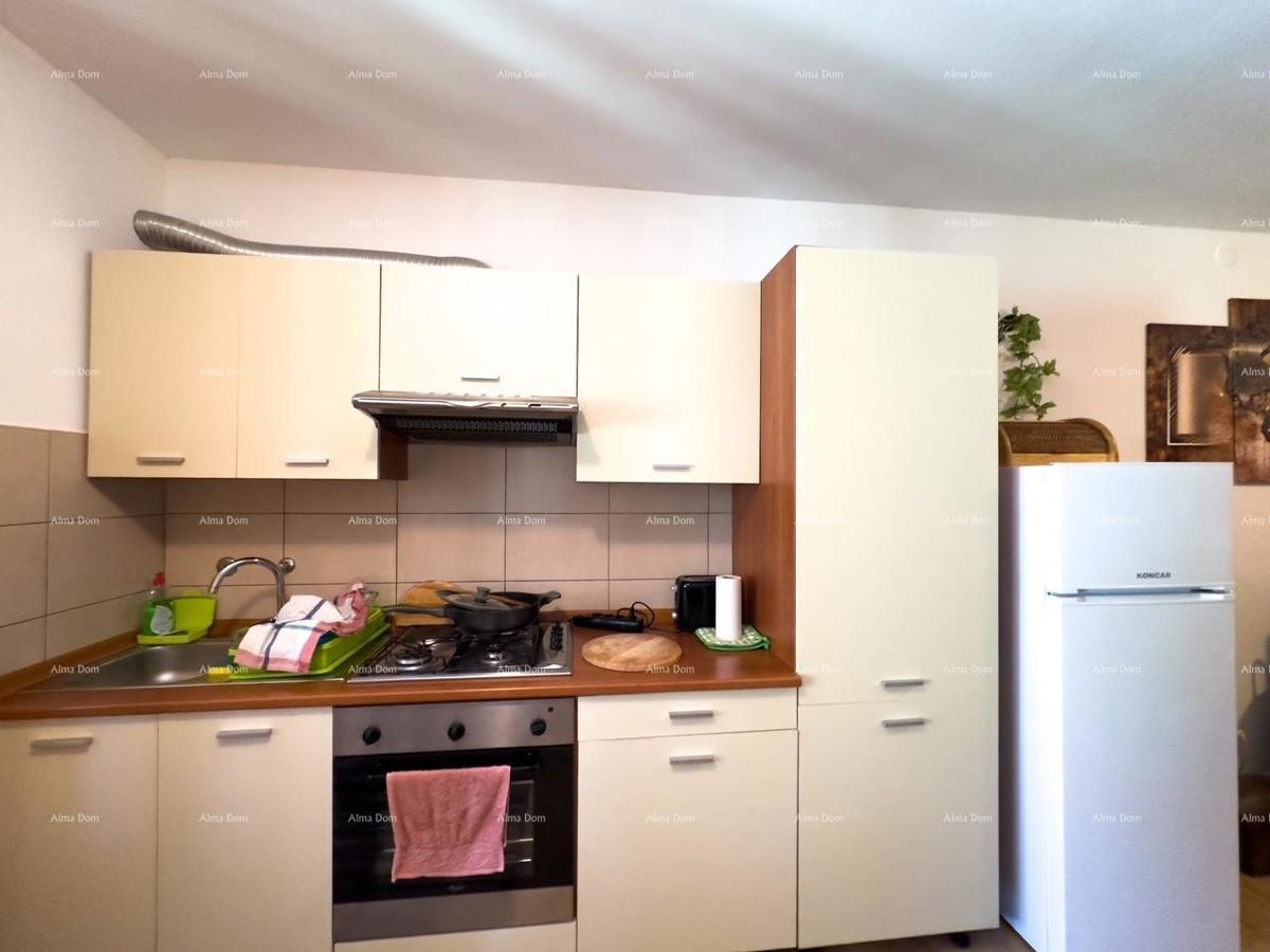 Prodajemo stan v Dugi Uvali blizu morja.