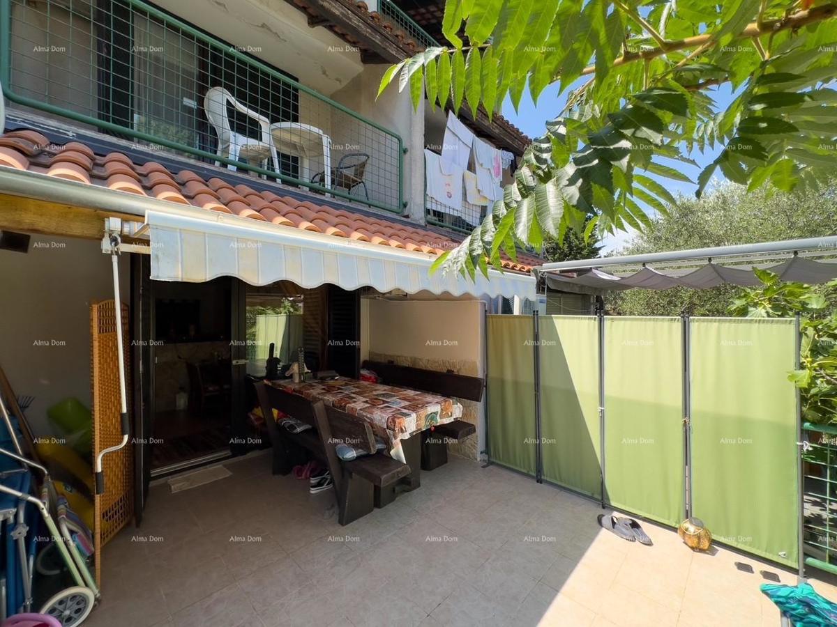 Prodajemo stan v Dugi Uvali blizu morja.