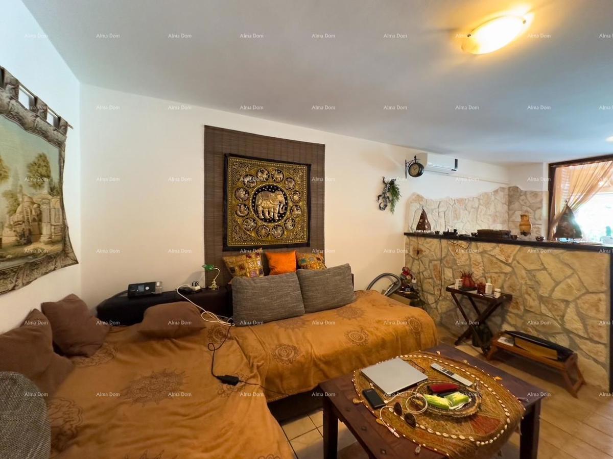 Prodajemo stan v Dugi Uvali blizu morja.