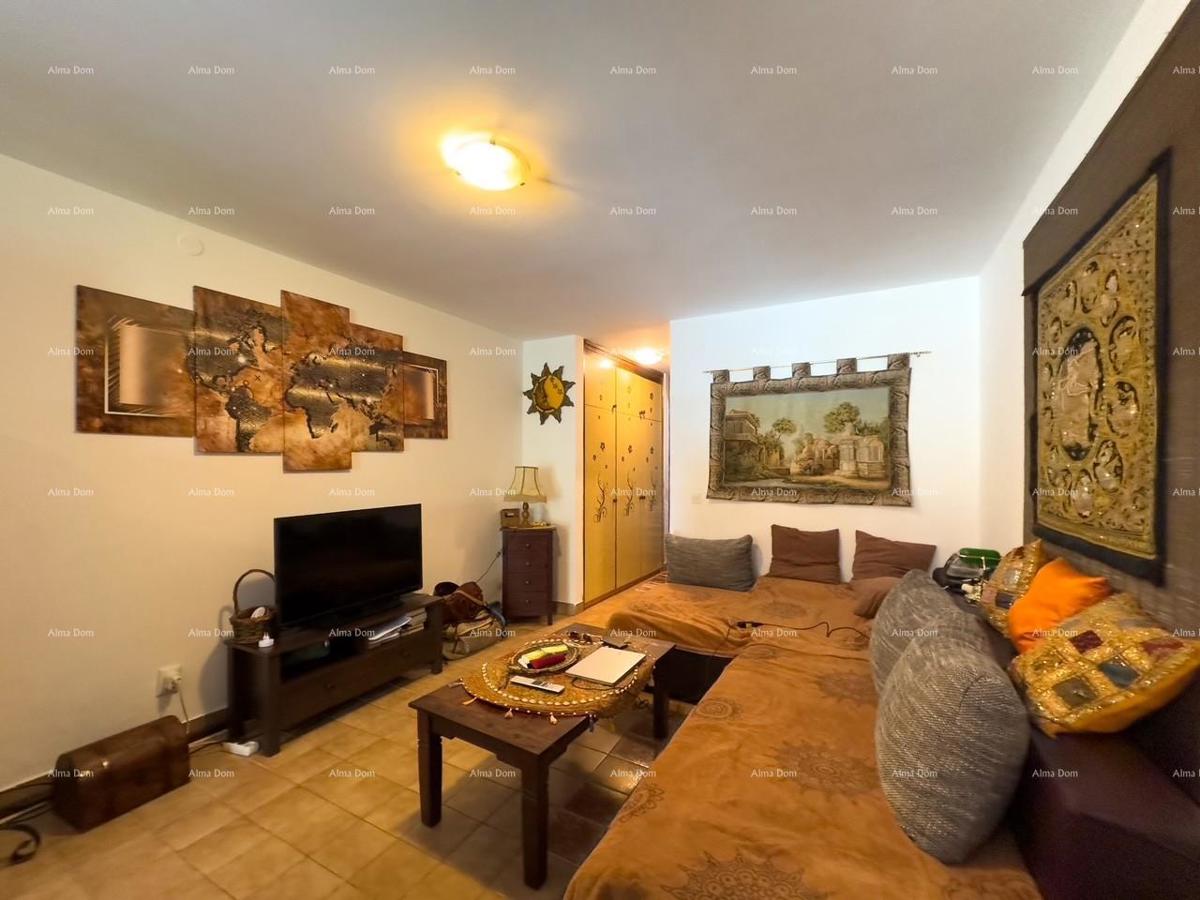 Prodajemo stan v Dugi Uvali blizu morja.