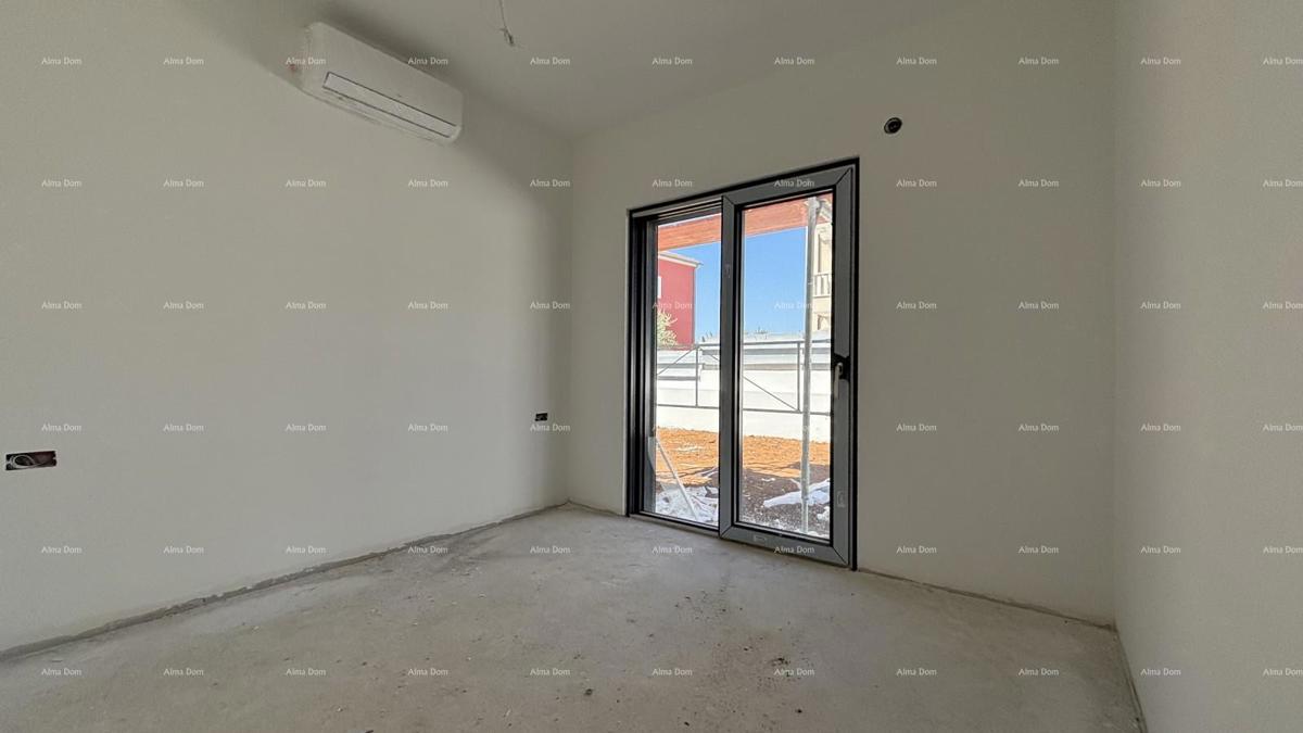 PREMANTURA - stanovanje z vrtom in bazenom, 500 m do morja (101)