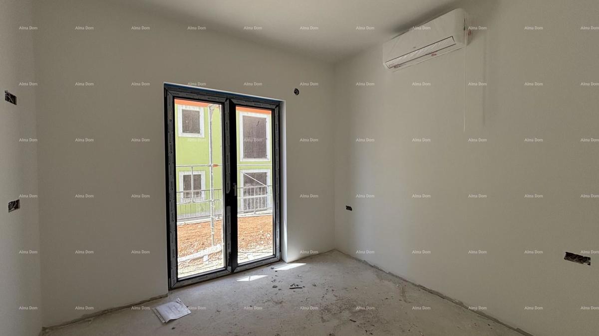 PREMANTURA - stanovanje z vrtom in bazenom, 500 m do morja (101)