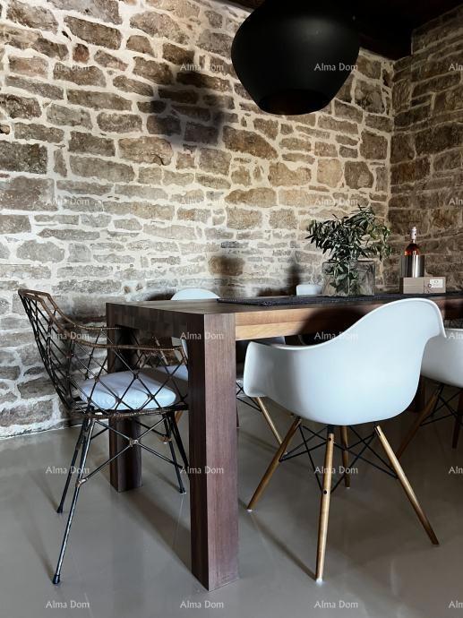 Elegantna kamena vila s bazenom in istarskim šarmom – popolna kombinacija tradicije in luksuza, Tinjan!