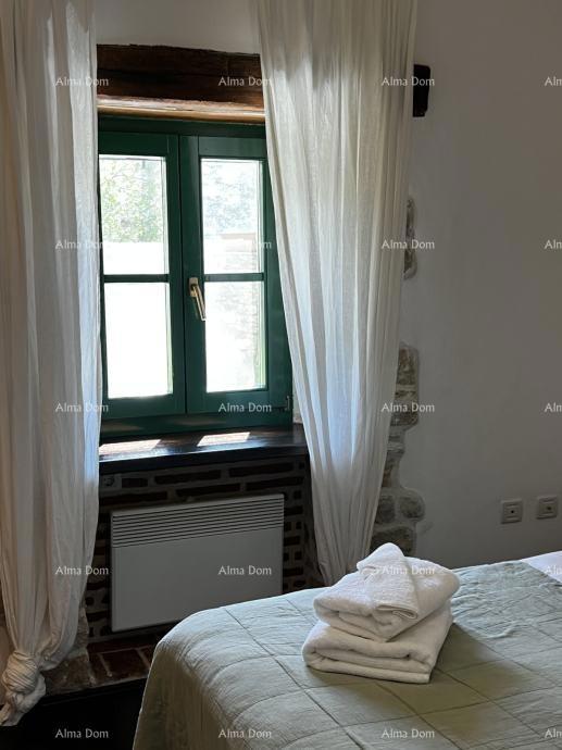 Elegantna kamena vila s bazenom in istarskim šarmom – popolna kombinacija tradicije in luksuza, Tinjan!