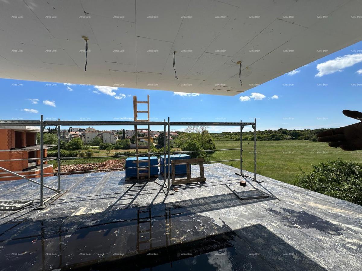 Prodaja stan/penthouse v novogradnji z veliko teraso, Štinjan!