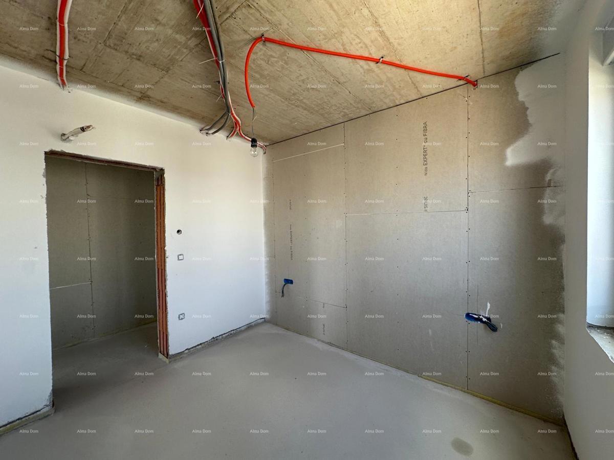 Prodaja stan/penthouse v novogradnji z veliko teraso, Štinjan!