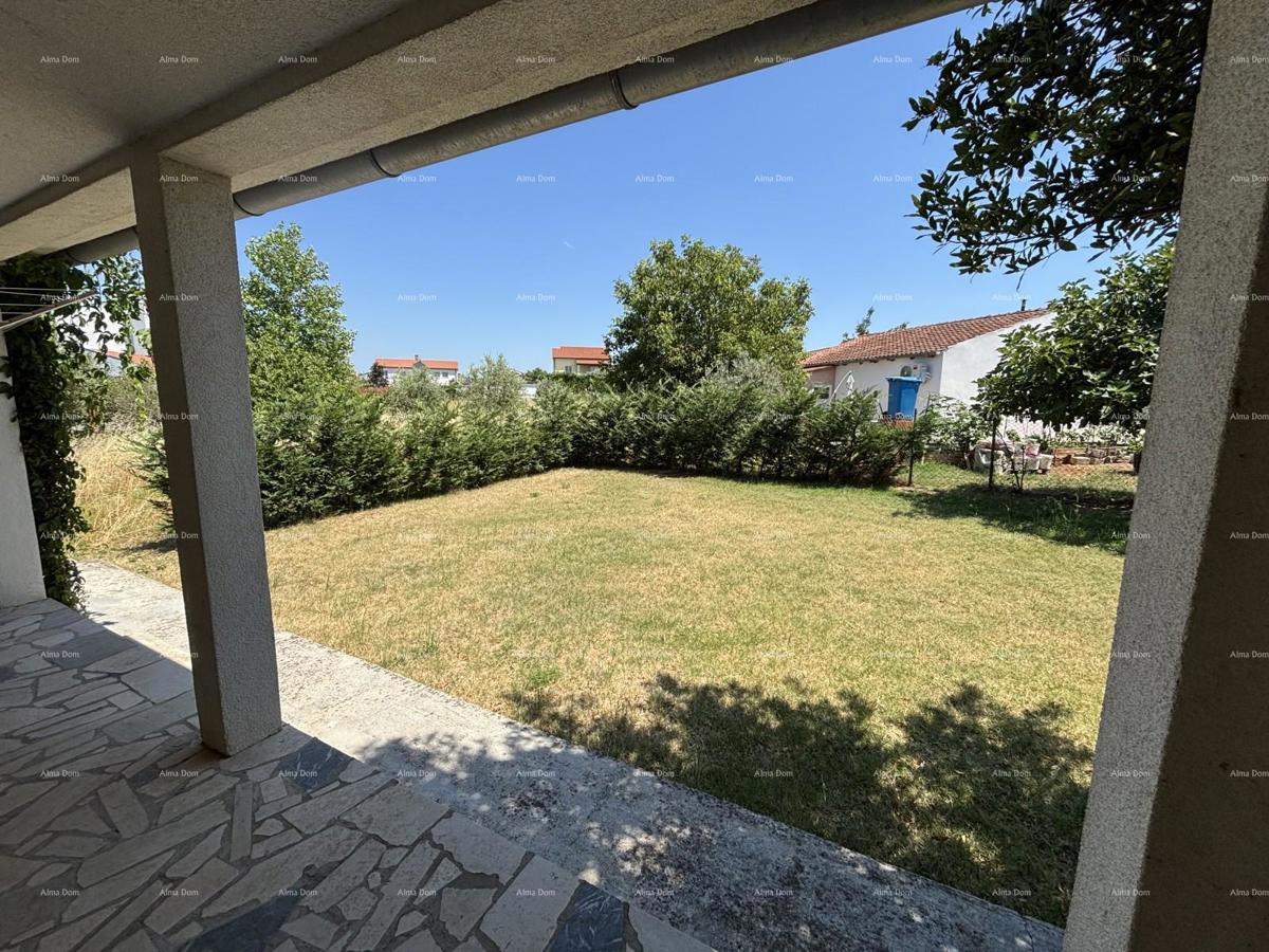 VALBANDON - Hiša z dvema stanovanjema - idealna za družinsko življenje ali investicijo