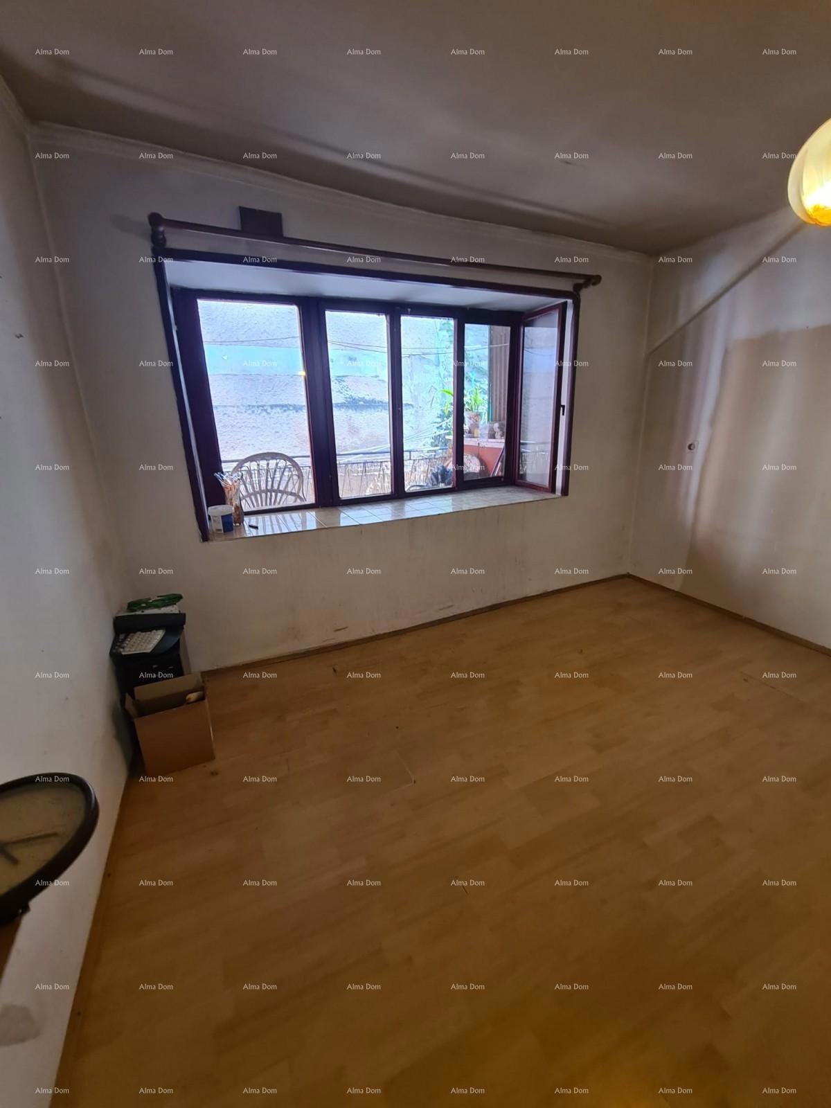 Hiša, center Buja, 106 m²