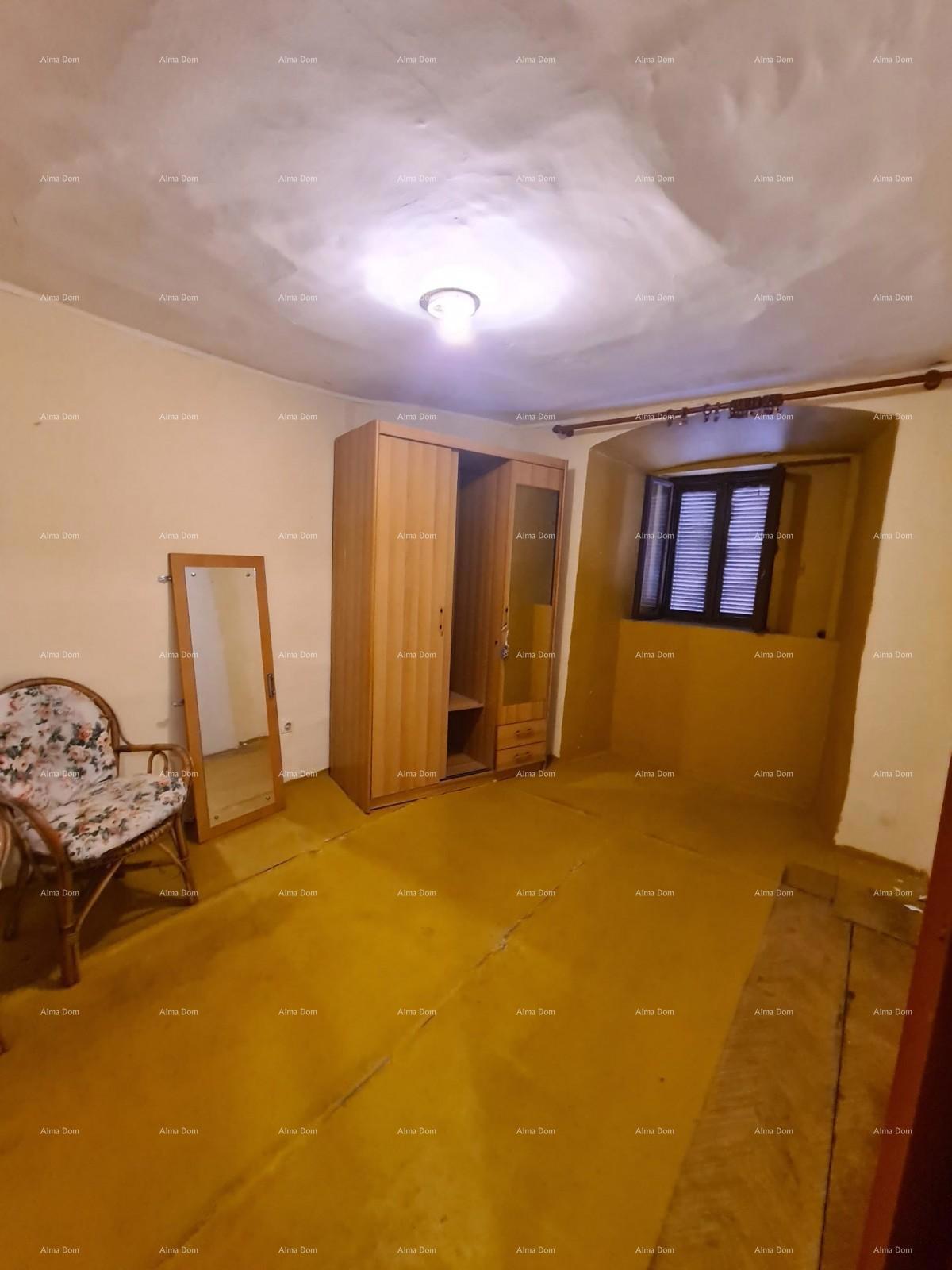 Hiša, center Buja, 106 m²