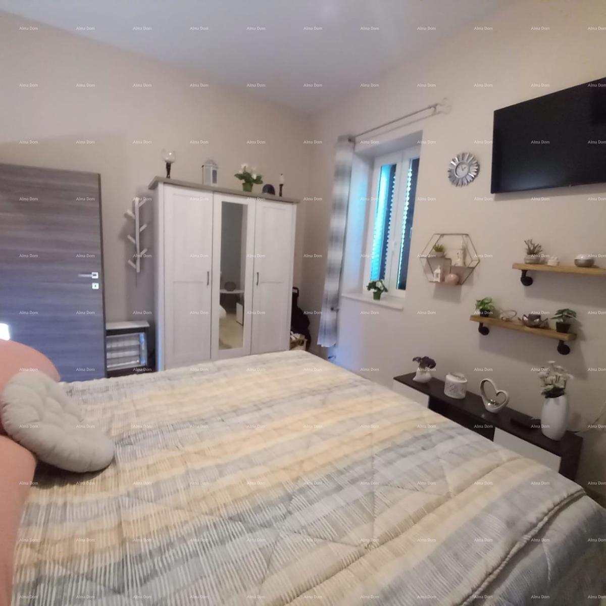 Na prodaju stan z dvoriščem, 250 m od morja