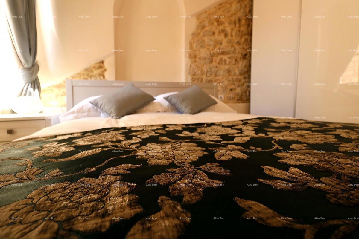 Prodamo čudovito, moderno opremljeno in prenovljeno istrsko kamnito hišo, Bale!