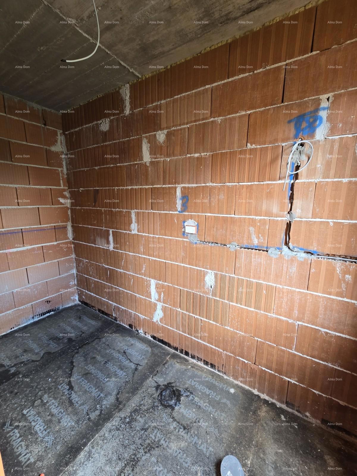 Na prodaju hiša v gradnji – Muntić.