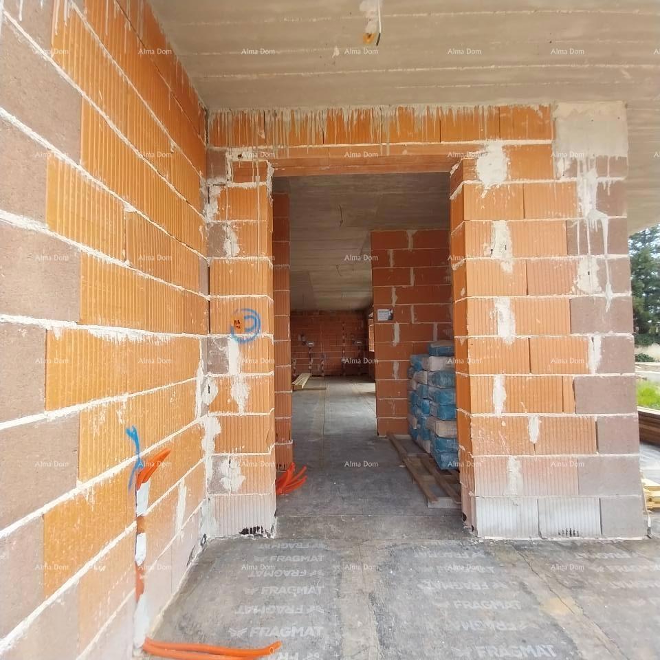 Na prodaju hiša v gradnji – Muntić.