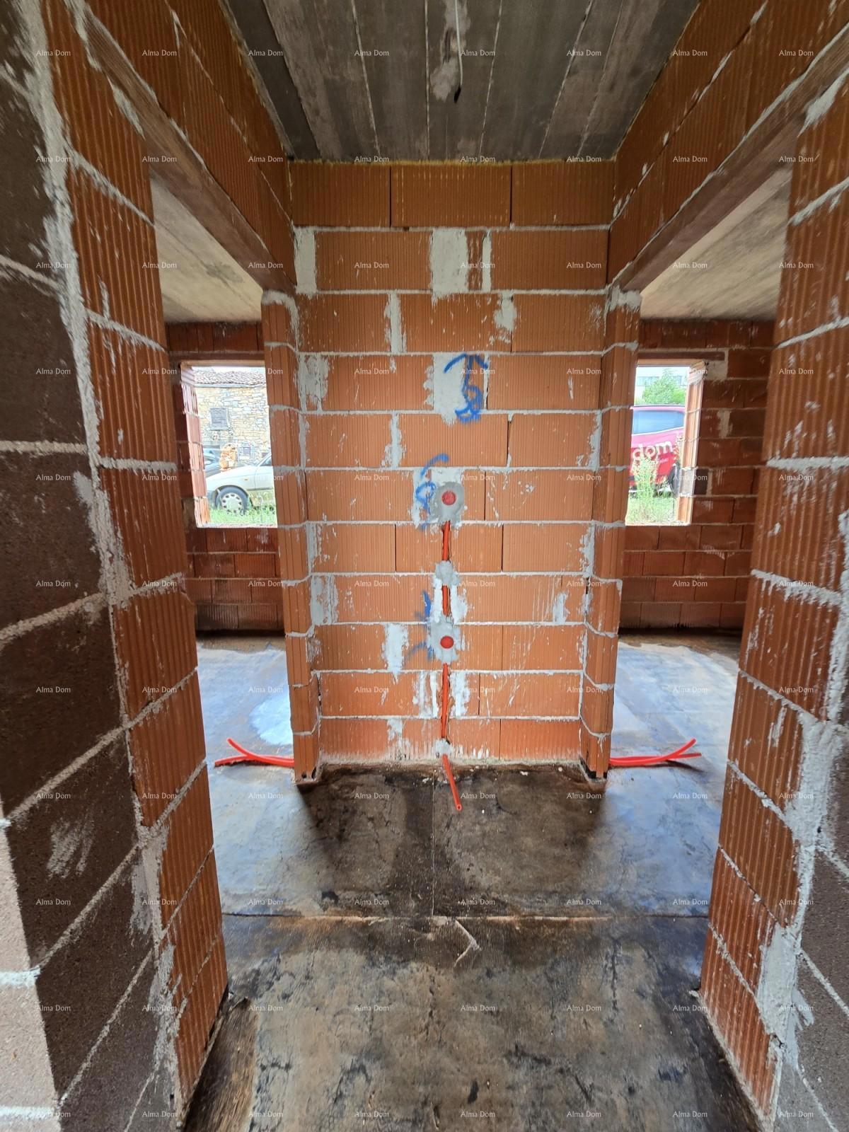 Na prodaju hiša v gradnji – Muntić.