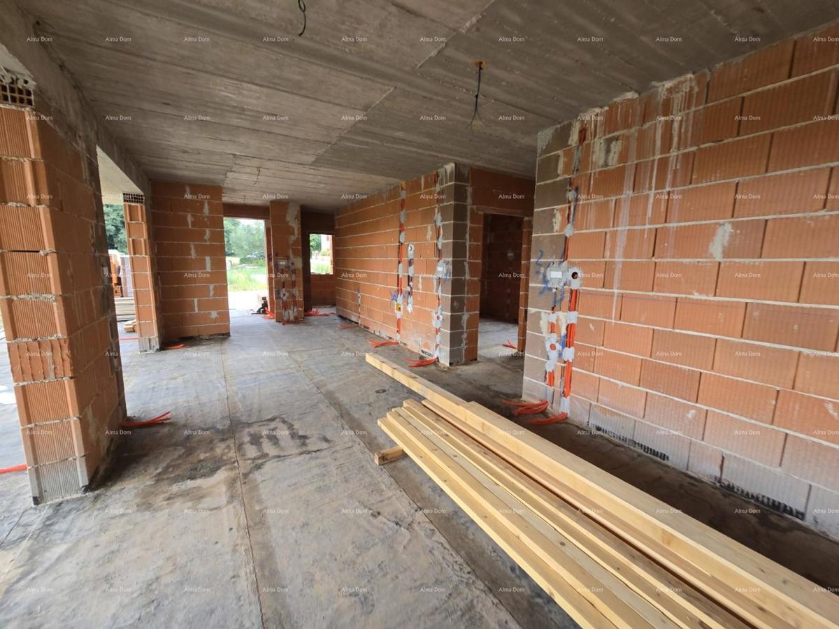 Na prodaju hiša v gradnji – Muntić.