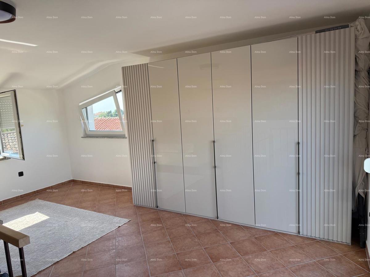 Prodaja - prenovljena hiša na odlični lokaciji z dvema apartmajema in čudovitim razgledom, Medulin!