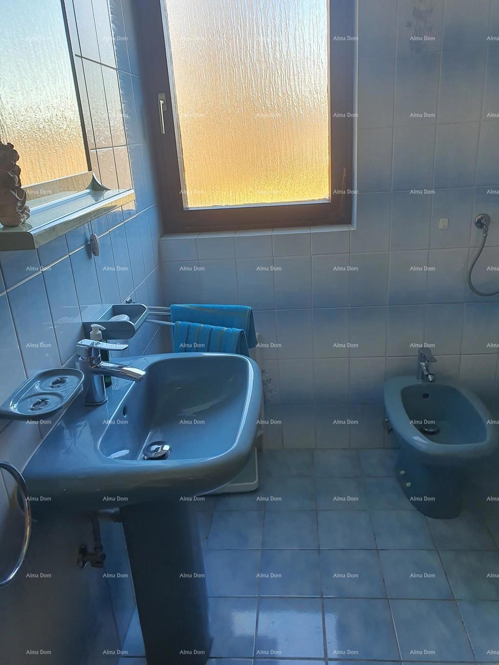 Lepa 3-nadstropna hiša s 3 stanovanji po realni ceni.