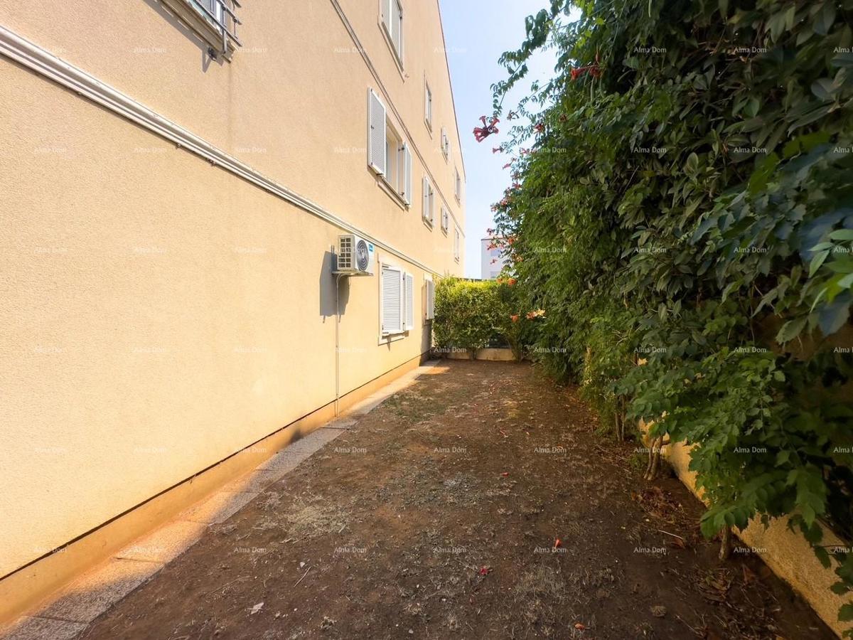 Valdebek  Prodamo stanovanje z vrtom na odlični lokaciji, Pula