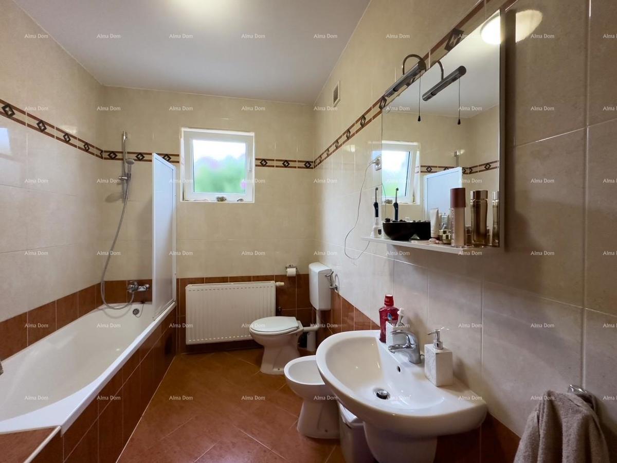 Valdebek  Prodamo stanovanje z vrtom na odlični lokaciji, Pula