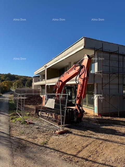 Please provide the title you would like me to translate into Slovenian (slv).